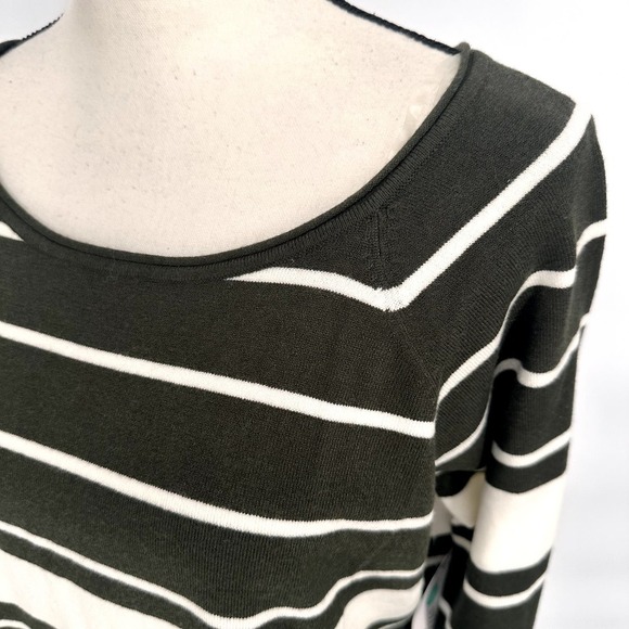 Pink Clover Stitch Fix Valencia Curved Hem Sweater Green Striped Size Xlarge - Picture 4 of 7
